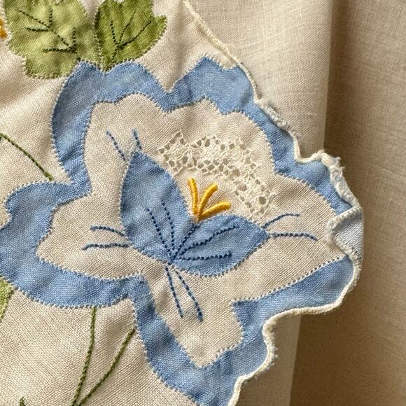 Vintage 1970s White Embroidered Robe Prairie 32 m” Bust Sears Fashion Place - Picture 9 of 16